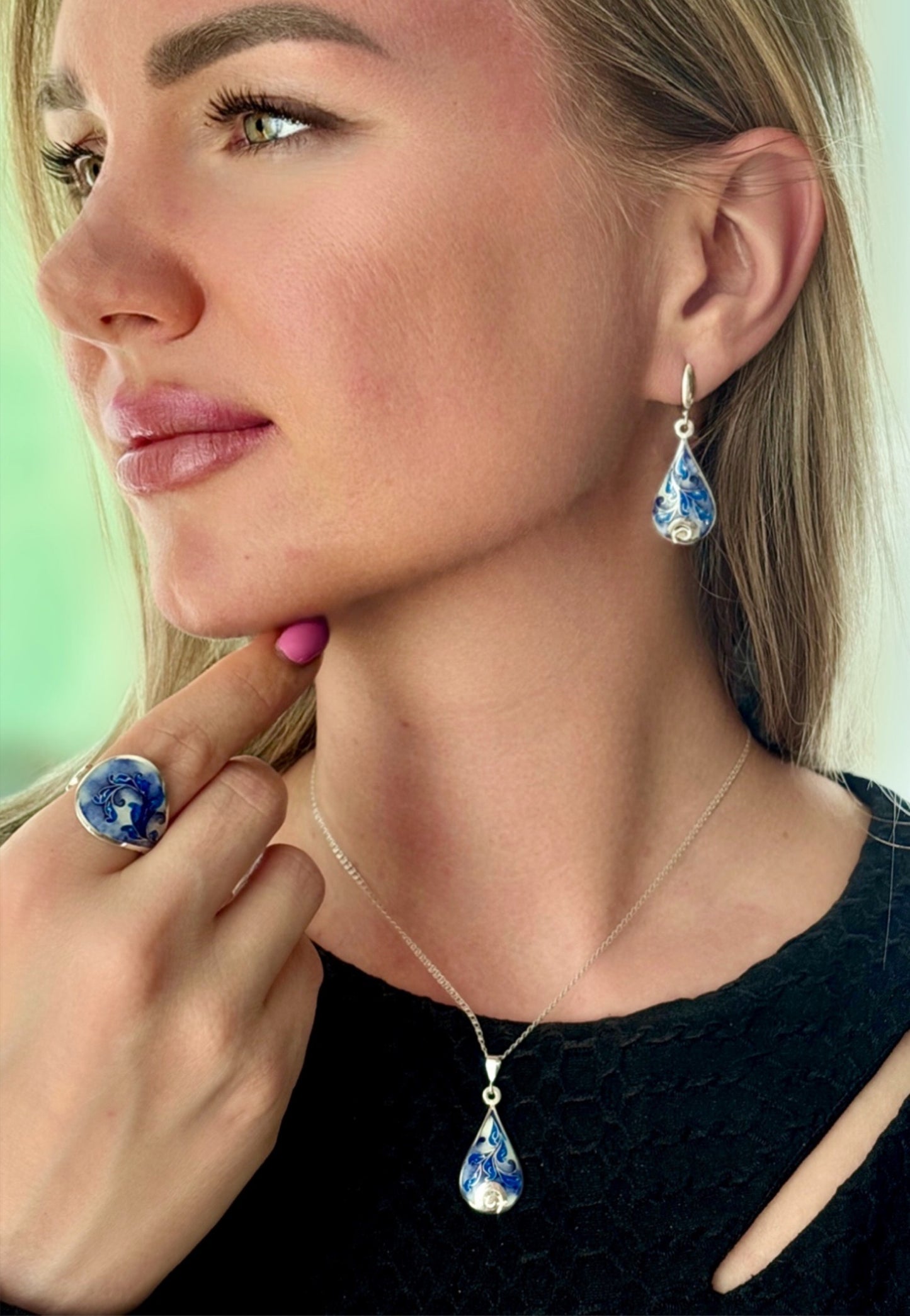 Komplekt "Azure Whispers"