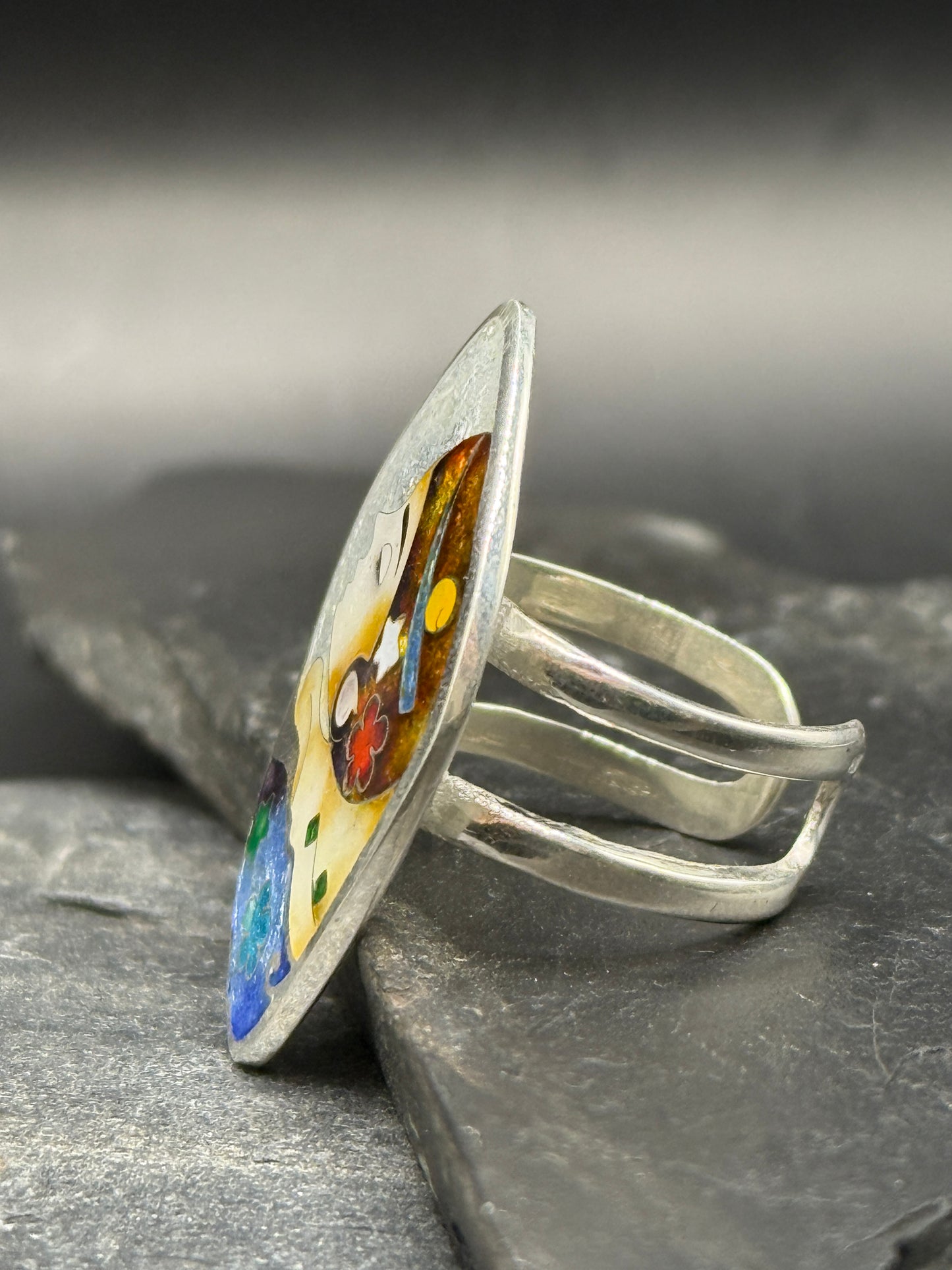 Ring “Woman with Flowers”
