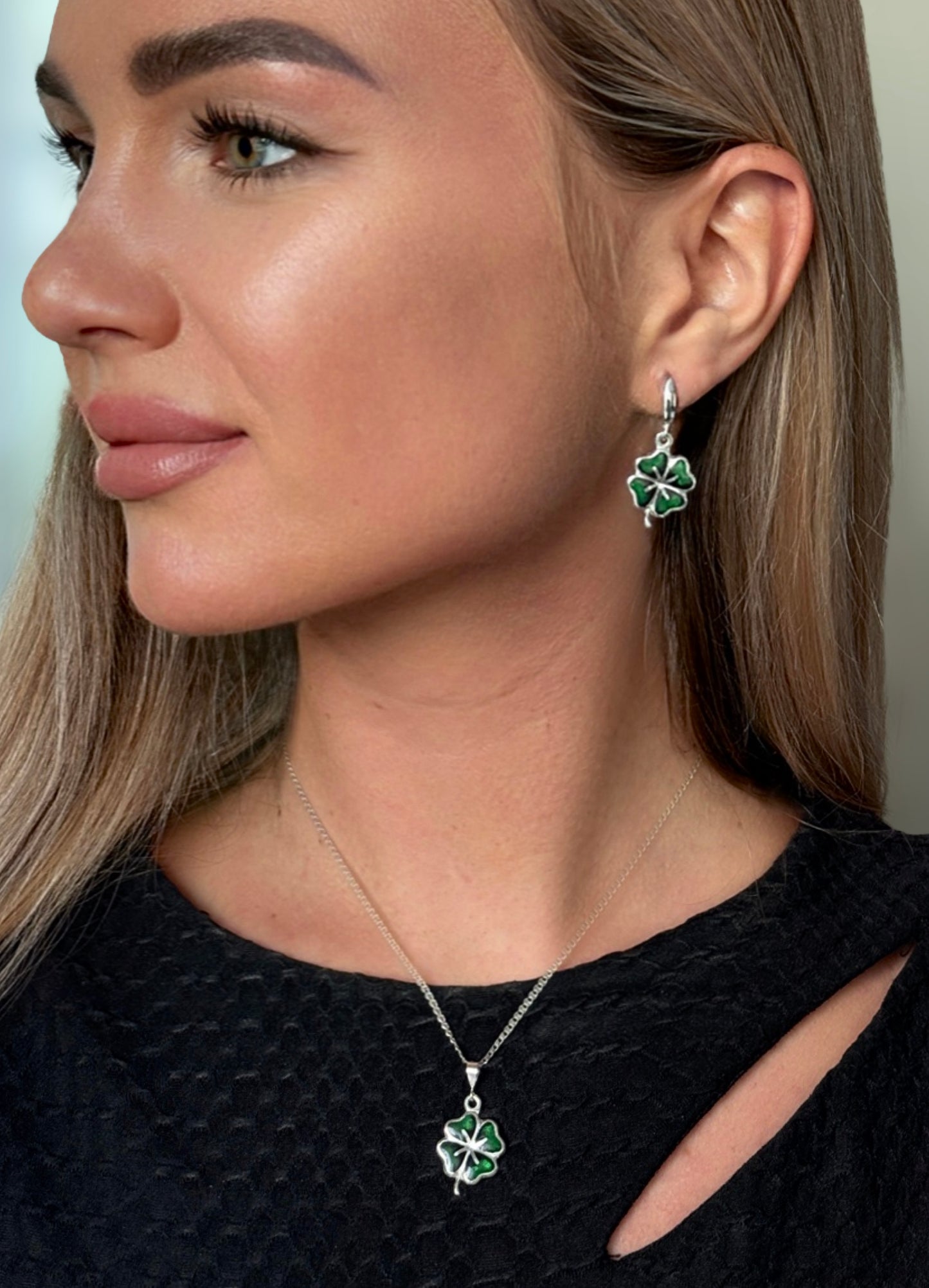 Set "Four-Leaf Clover"