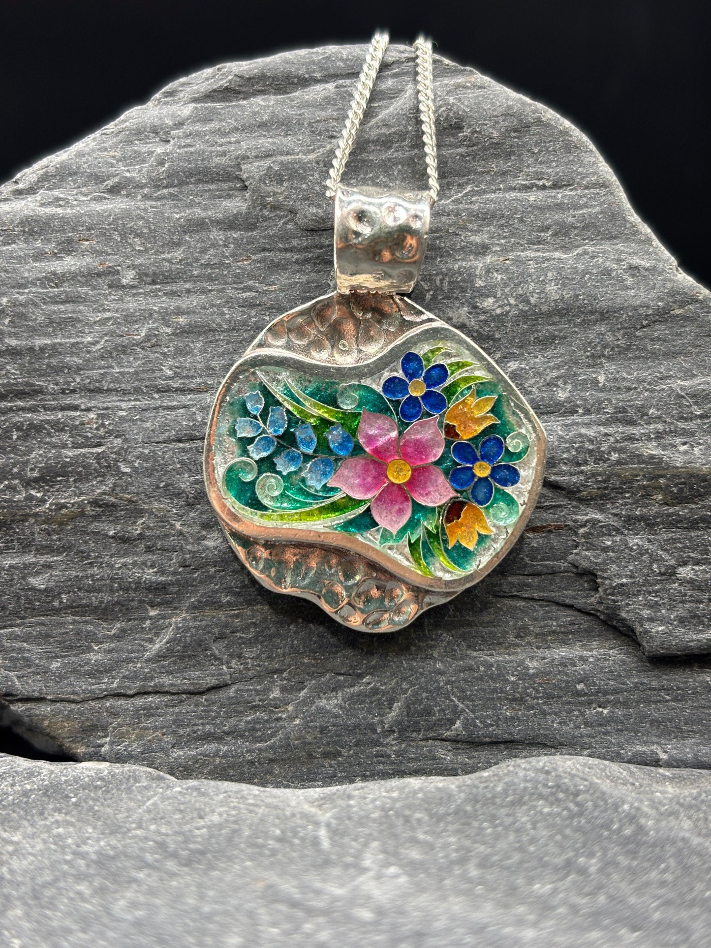 Pendant "Blooming Garden"