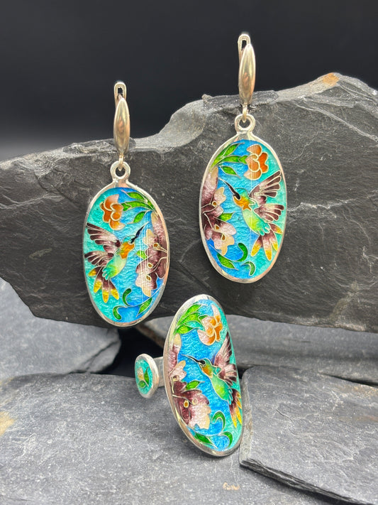 Set “Hummingbirds in the blooming garden”