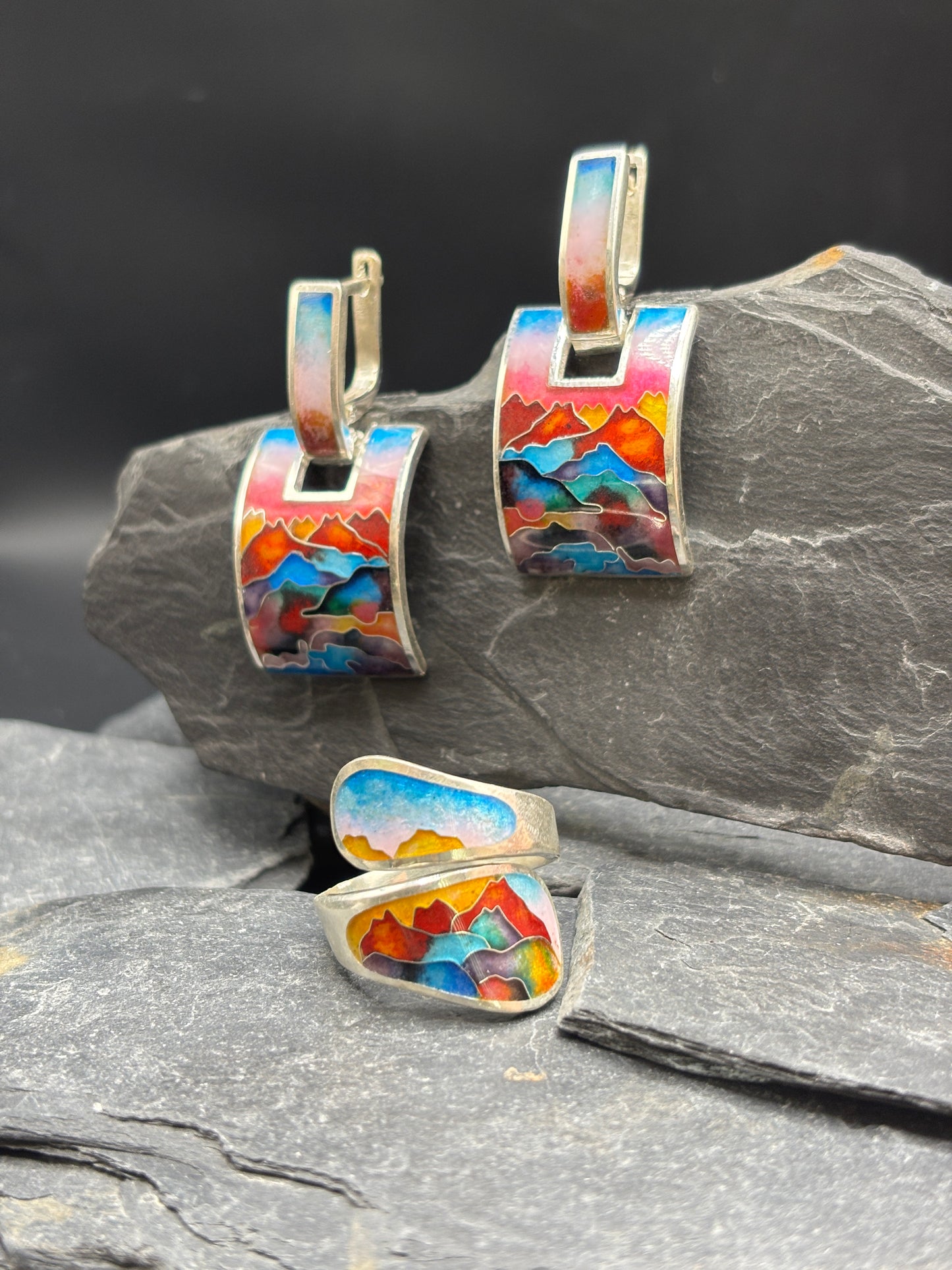 Set "Mountains at Sunset"