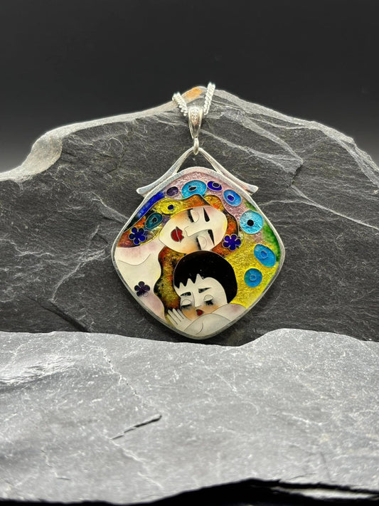 Pendant “Mother and Child”