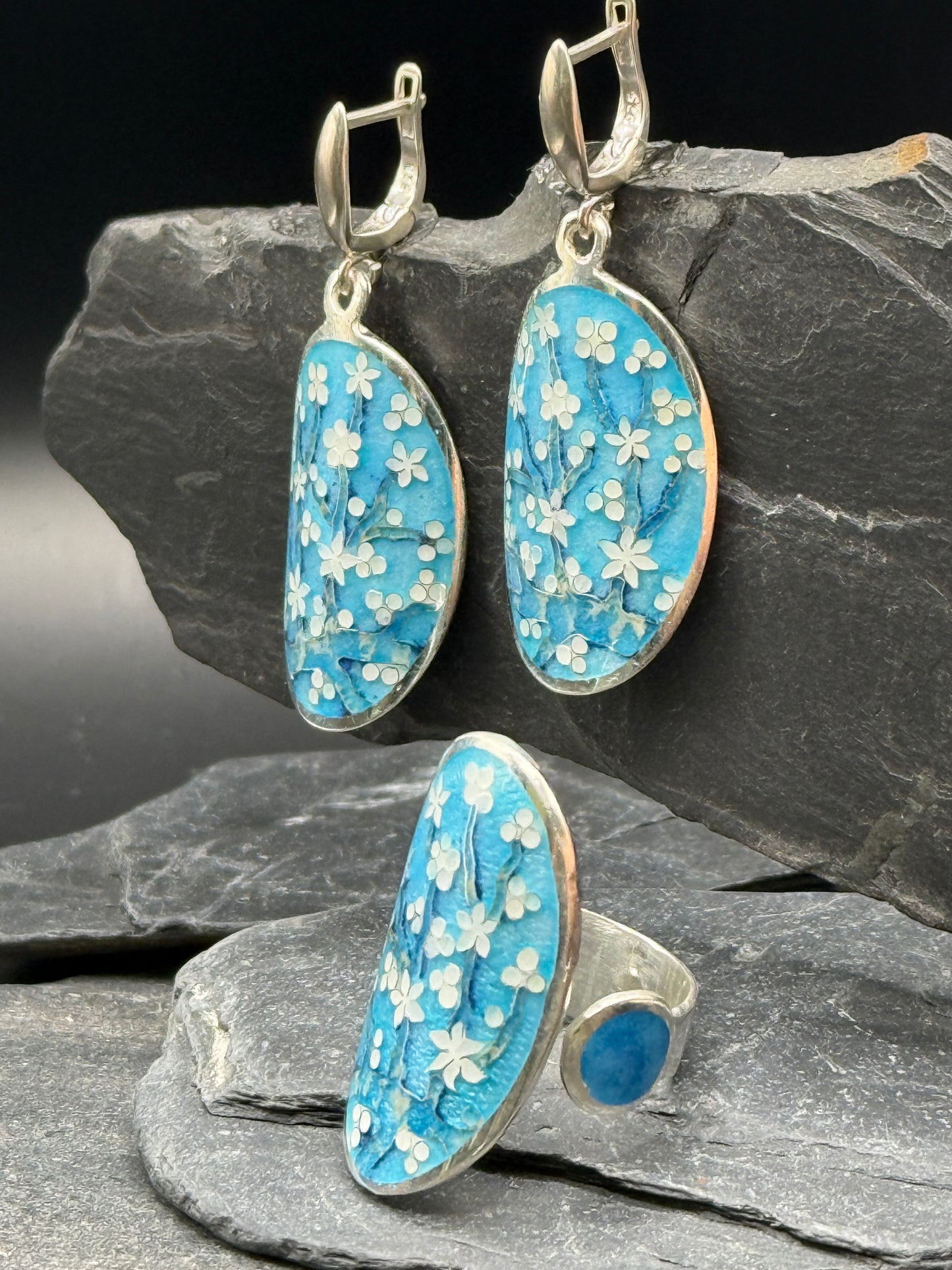 Set “Blossoming Branches of Almonds”