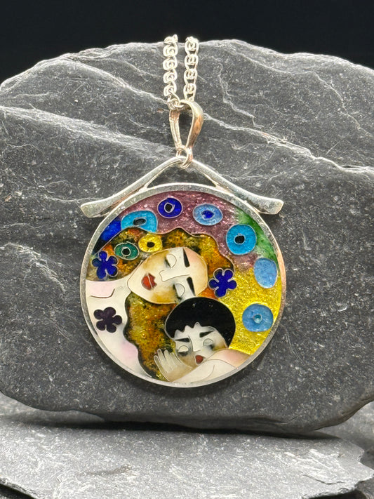 Pendant “Mother and Child”