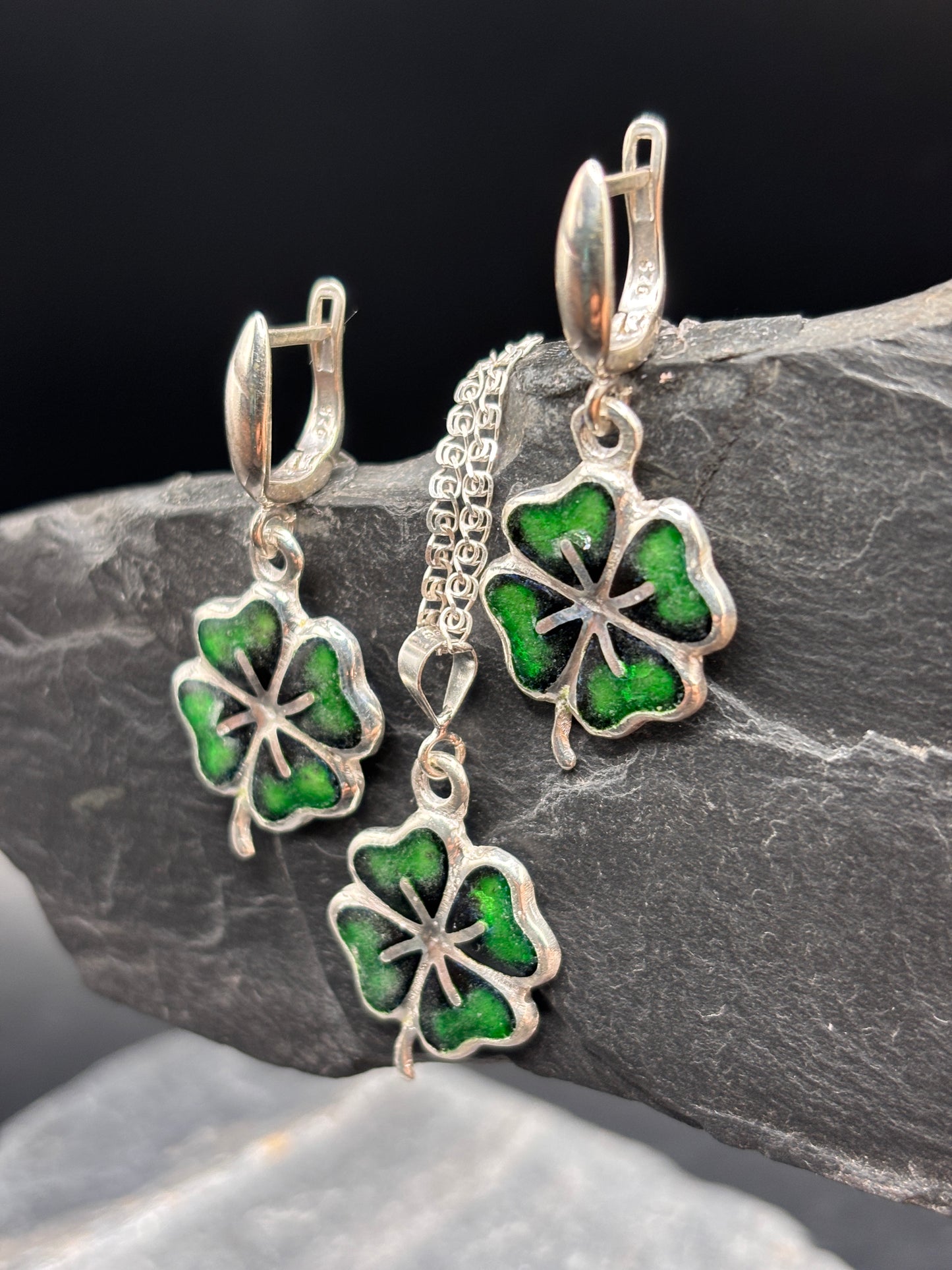 Set "Four-Leaf Clover"