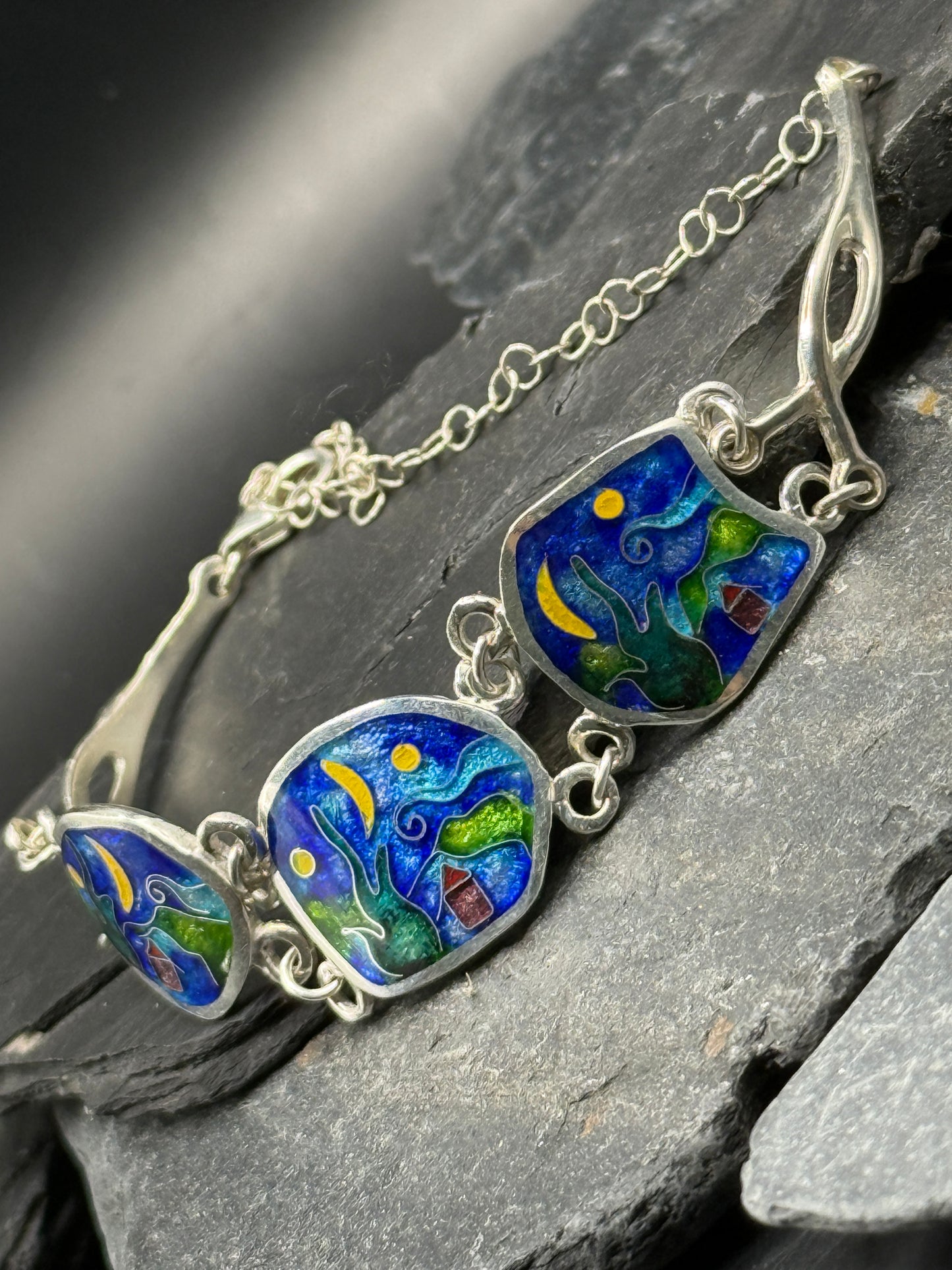 Käevõru “Tähistaevas” – Minanqari hõbe ja email