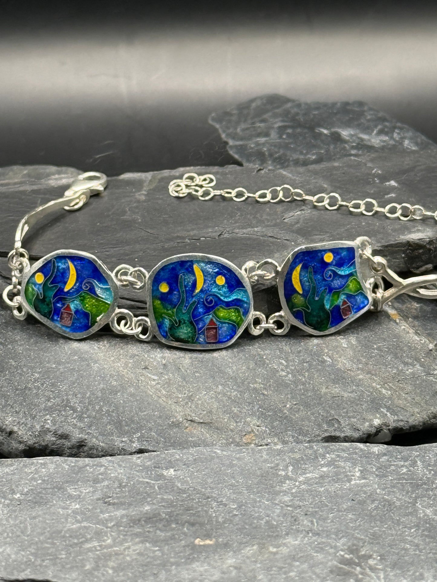 Käevõru “Tähistaevas” – Minanqari hõbe ja email