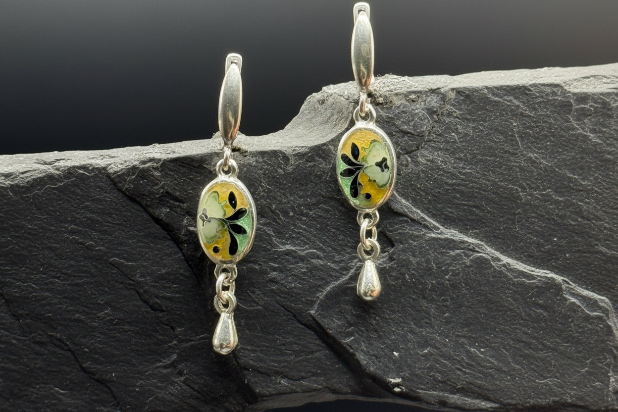 Kõrvarõngad “Roheline õis” – Minanqari hõbe ja email
