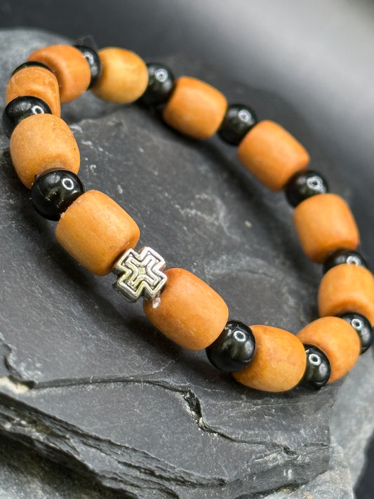 Gisheri & Wood Bracelet with Cross – Natural Protection