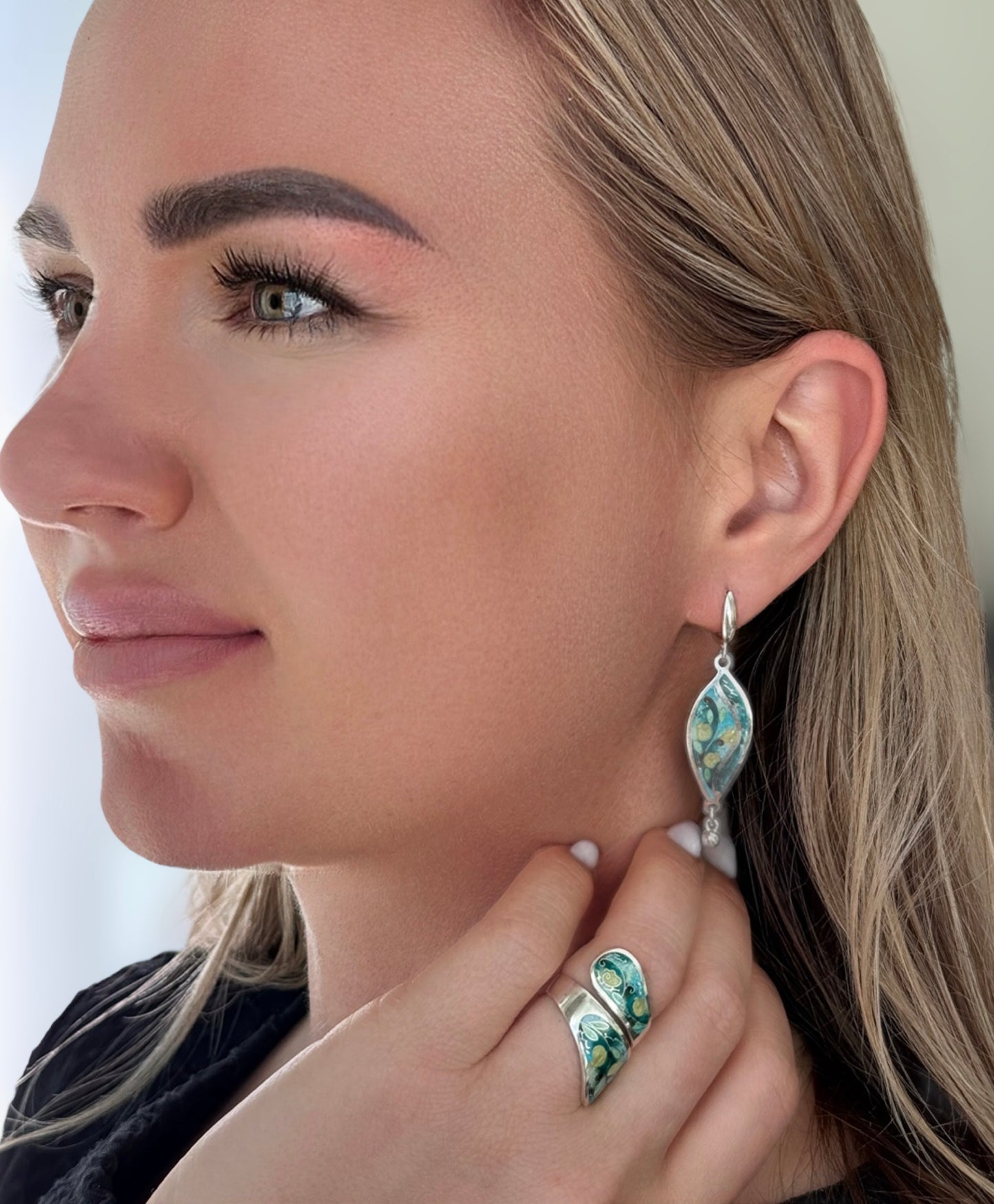 Sea Garden Minanqari Jewelry Set – Handmade Silver Enamel Earrings & Ring