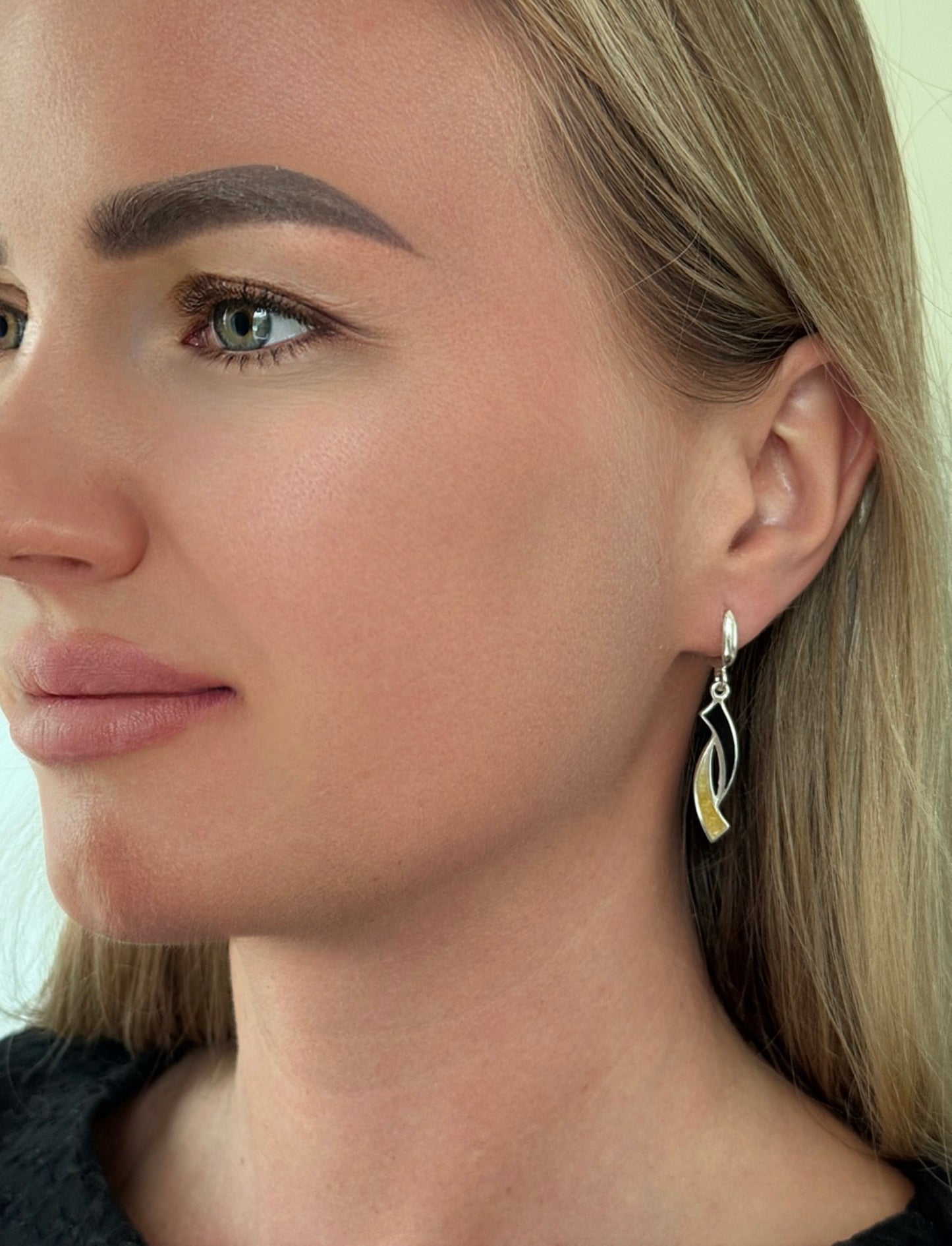 Harmony Flow Minanqari Earrings – Handmade Silver Enamel Earrings