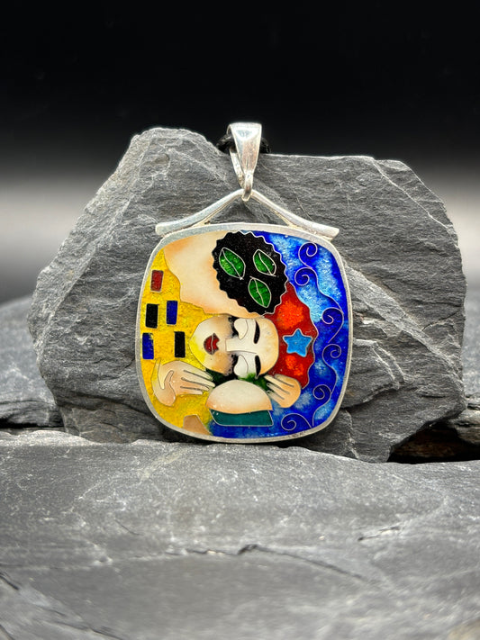 Pendant "The Kiss"